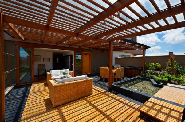 A Couple of Patio Roof Designing Ideas 