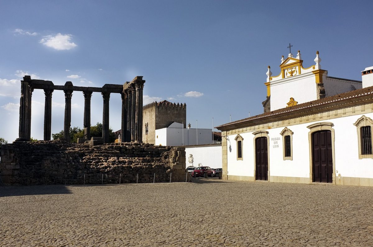 Évora Chapel, one of Portugal's most instagrammable spots!