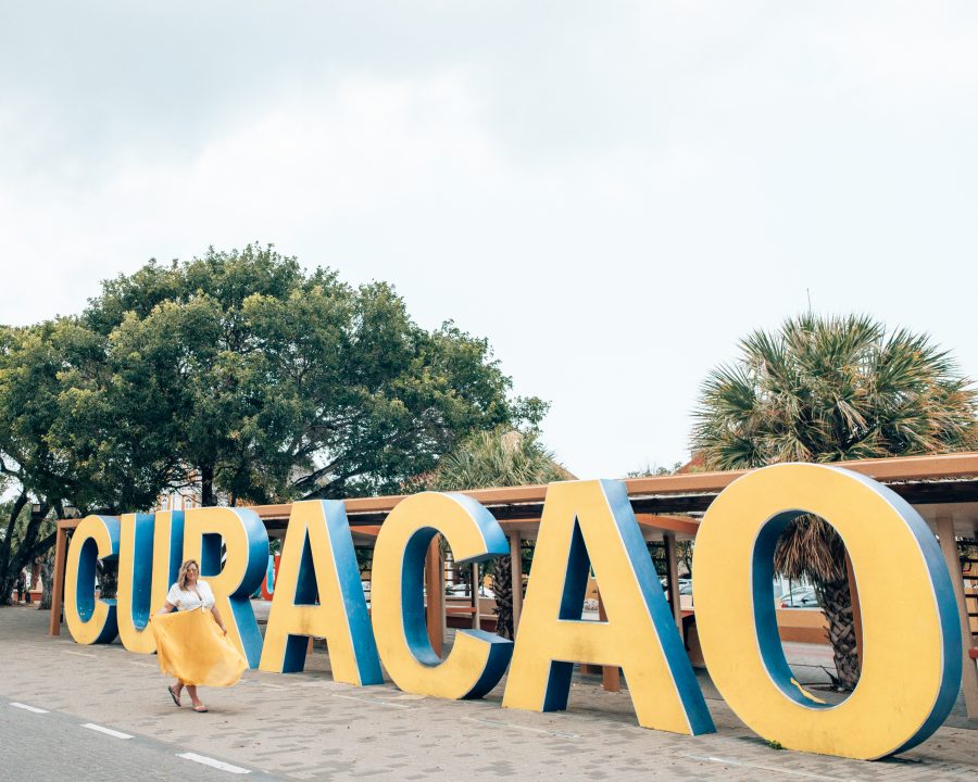 One of the best photo spots in Curacao is the Curacao sign!